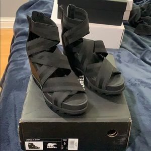 Sorel Black Joanie II Strap shoes Size 6